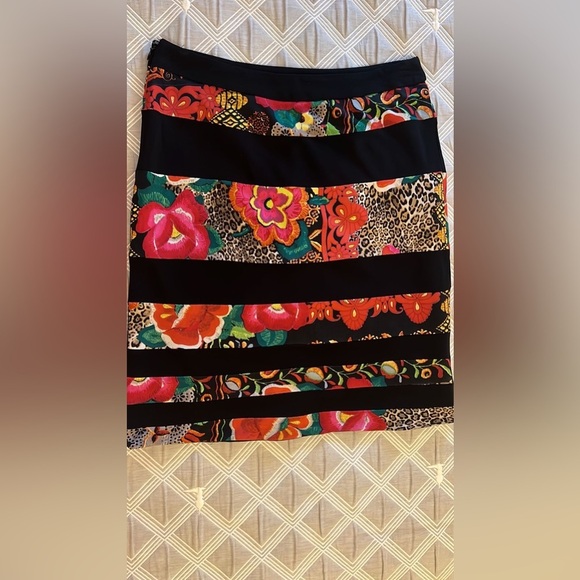 Alberto Makali Shimmering Black Skirt - Picture 8 of 8